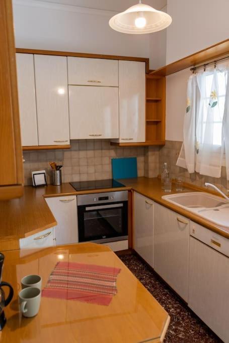 Saffron Apartment In Central Athen Eksteriør billede